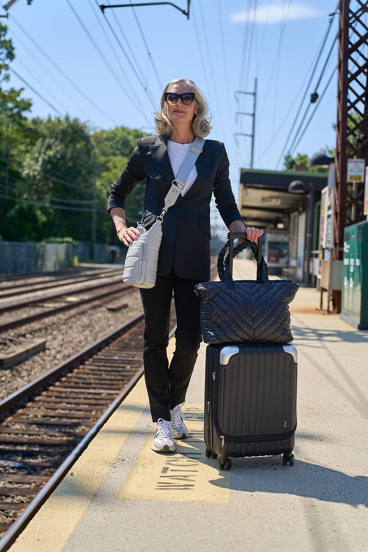 WanderFull Black Quilted HydroTote