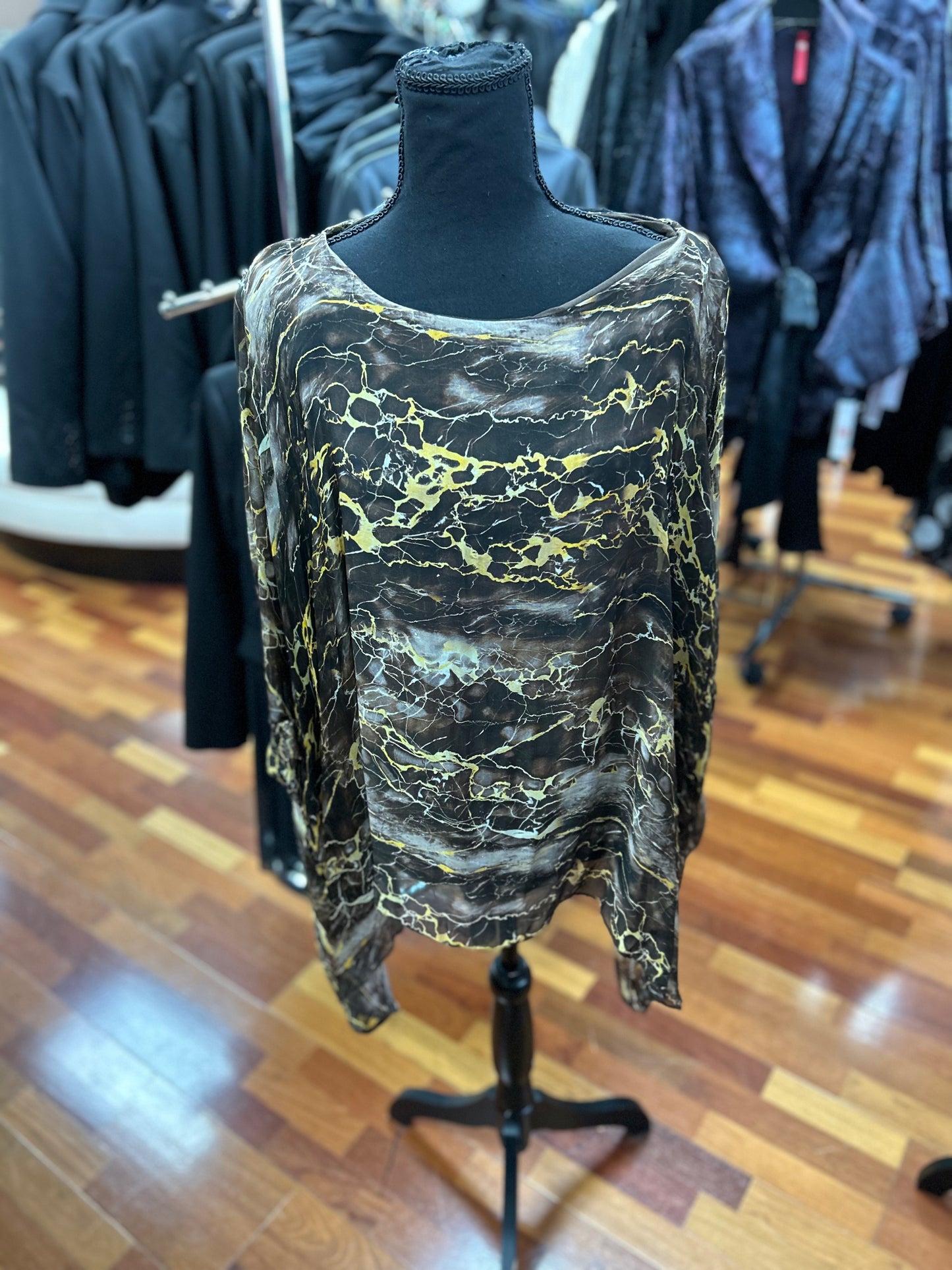 Bella Amore Print Silk Top One Size Fits