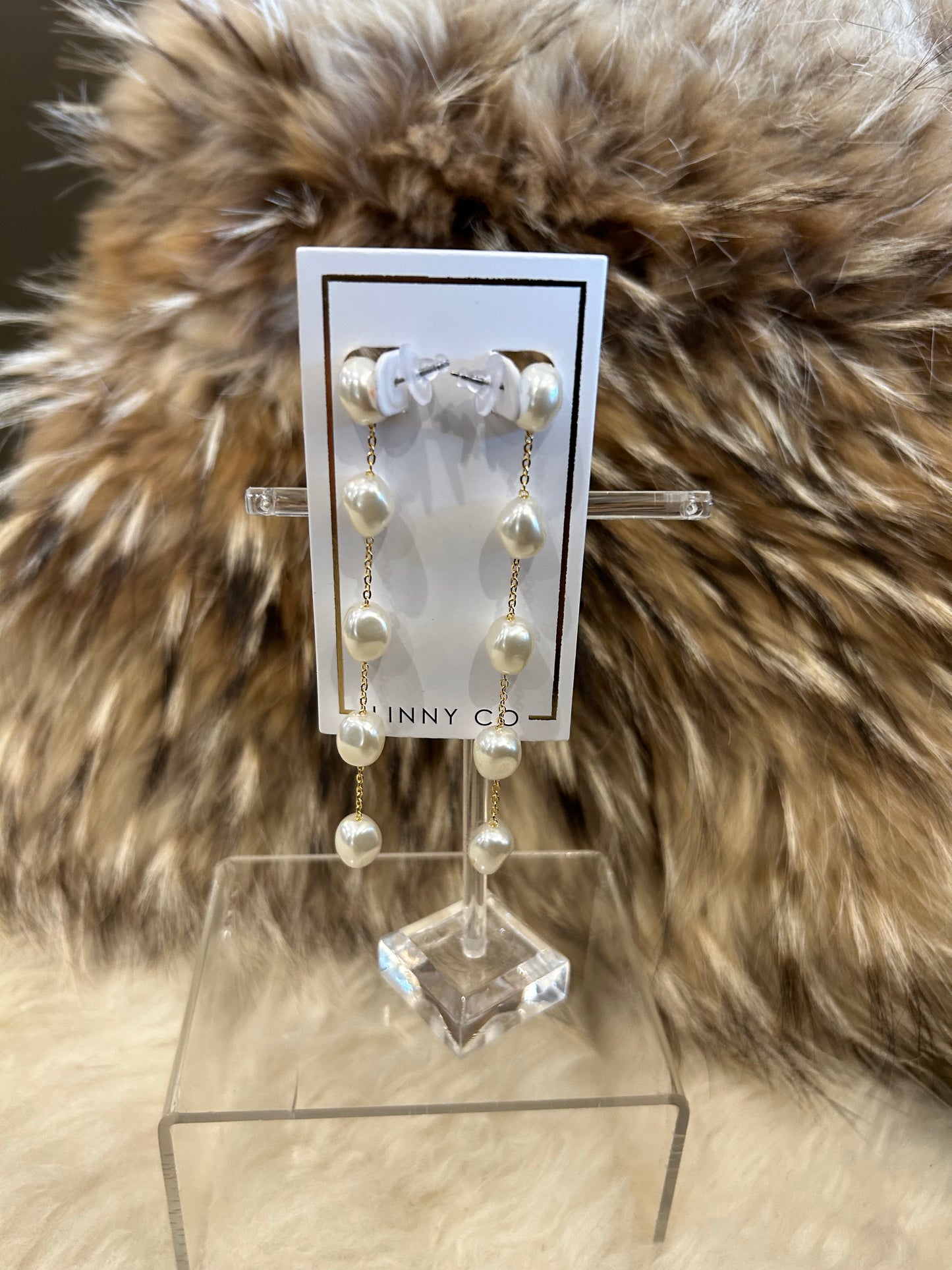 Linny Co Sydney Gold Pearl Drop Earrings