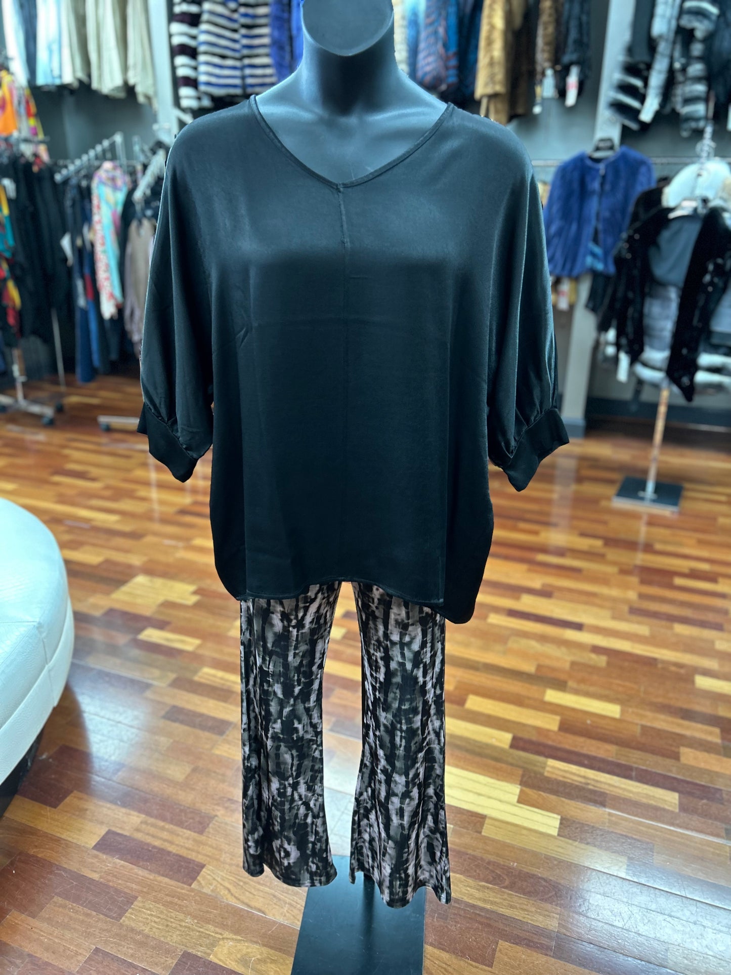 Suzy D London Remi Oversized Satin Batwing Top