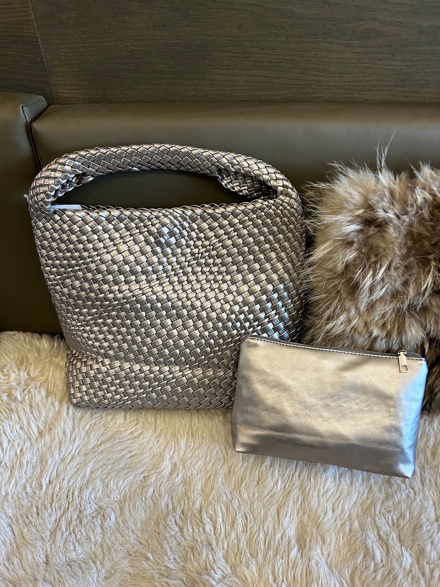 Inzi by High Fashion Woven Hobo Bag