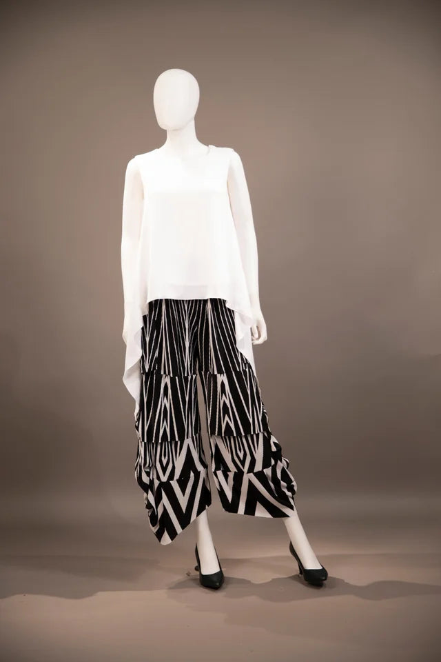 Samuel Dong Print Crinkle Knit Stretch Capri Pants