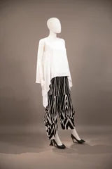 Samuel Dong Print Crinkle Knit Stretch Capri Pants