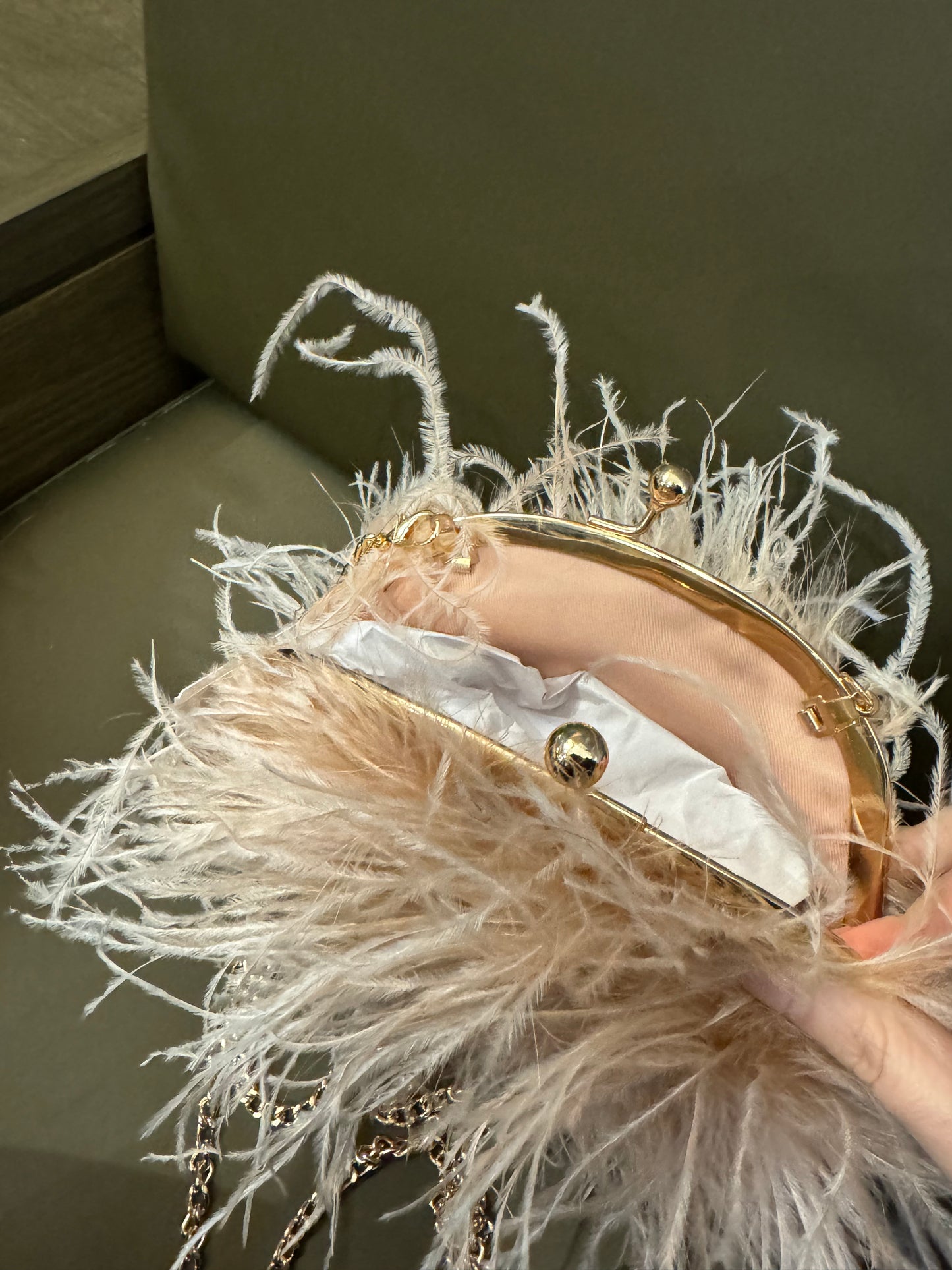 Inzi by High Fashion Feather and Crossbody Bag