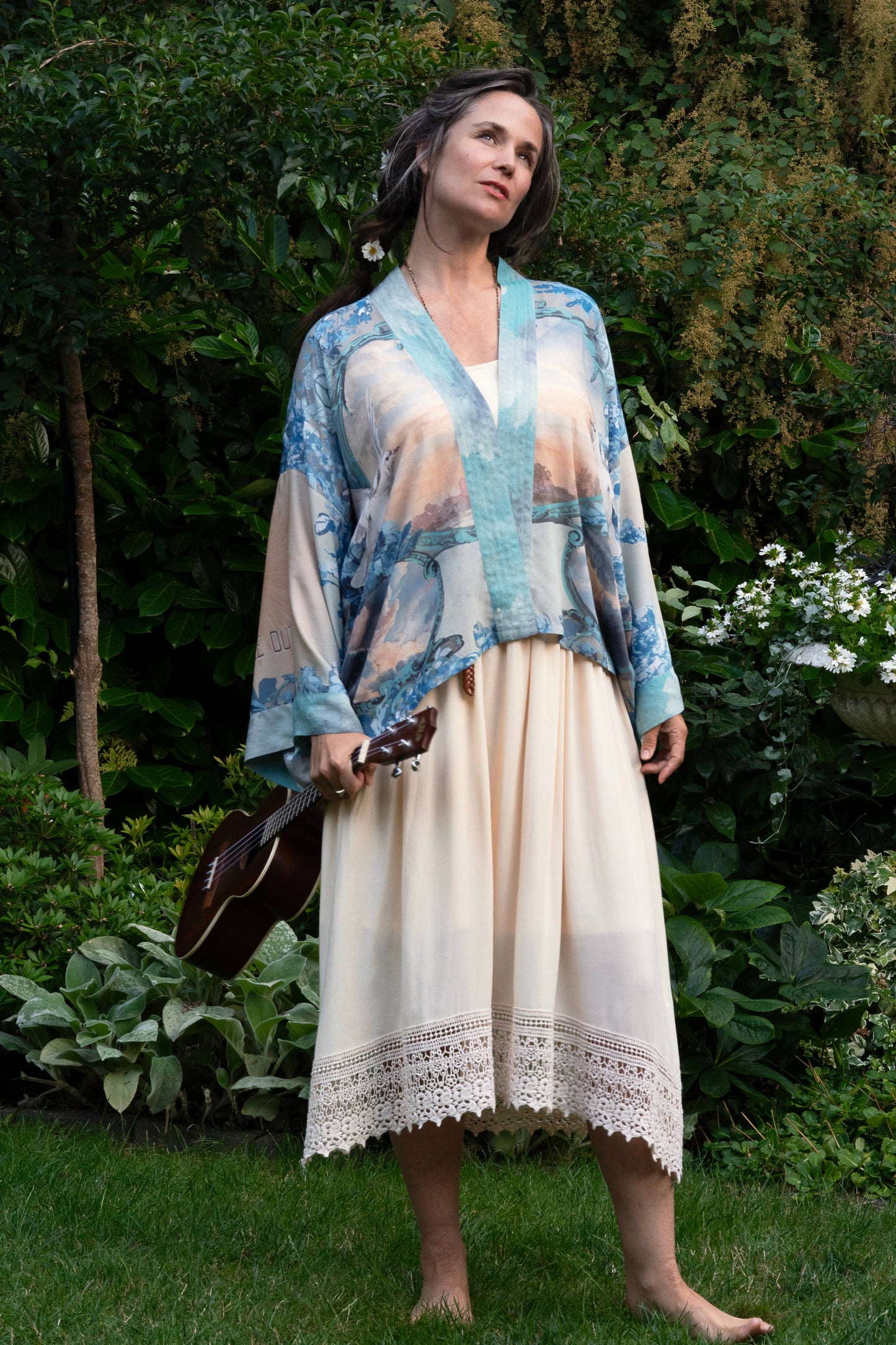 Market to Stars
Peace Out Cropped Kimono Pixie Duster with Doves and Sunrise