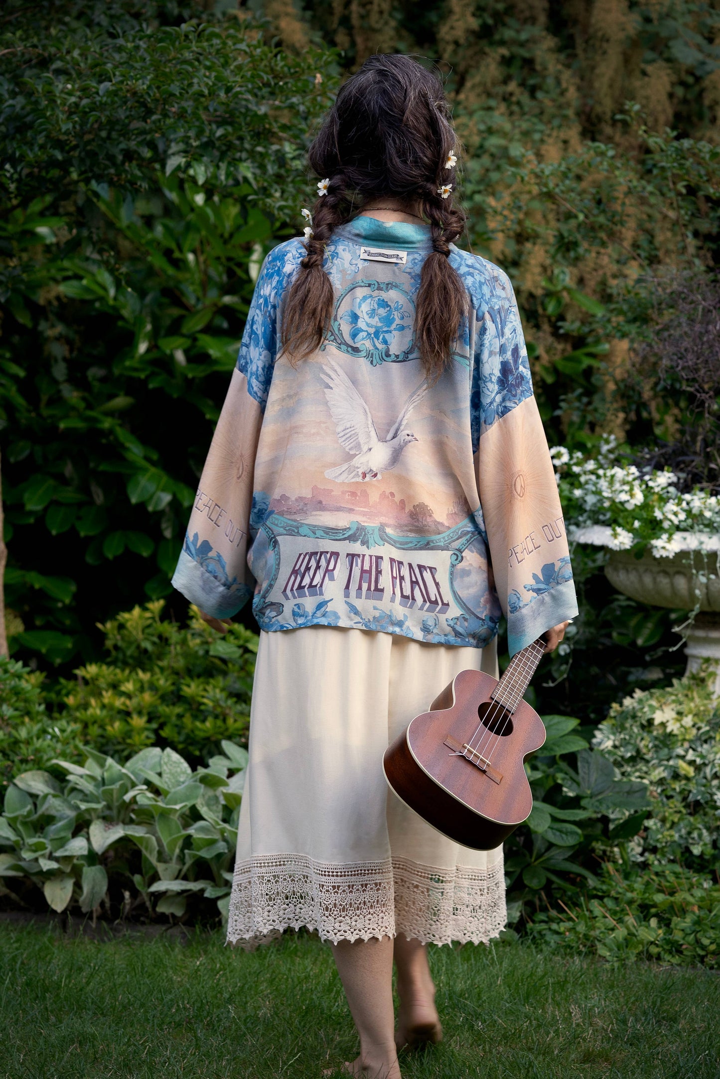 Market to Stars
Peace Out Cropped Kimono Pixie Duster with Doves and Sunrise