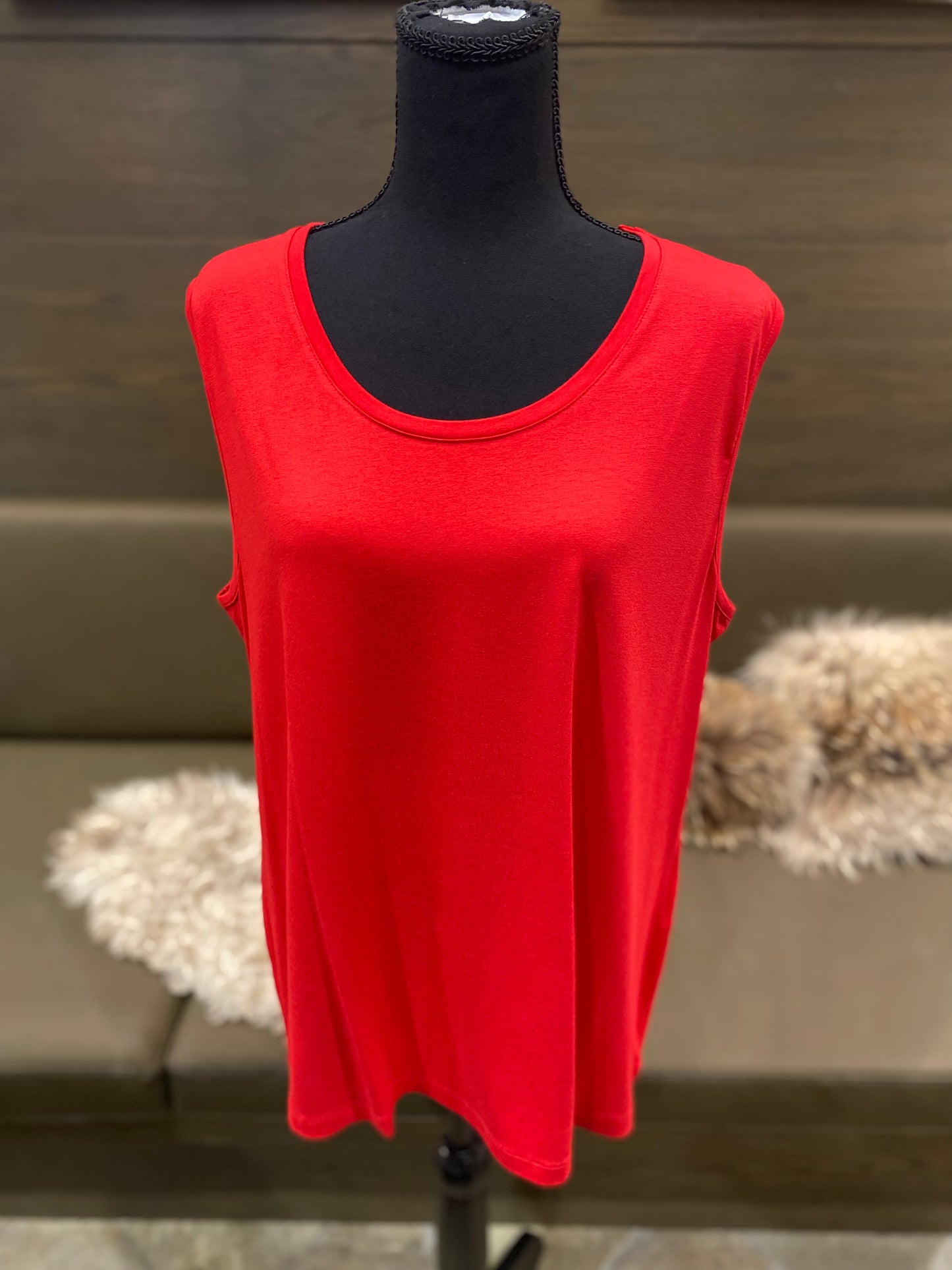 Dolcezza Essential Basics Tank Top