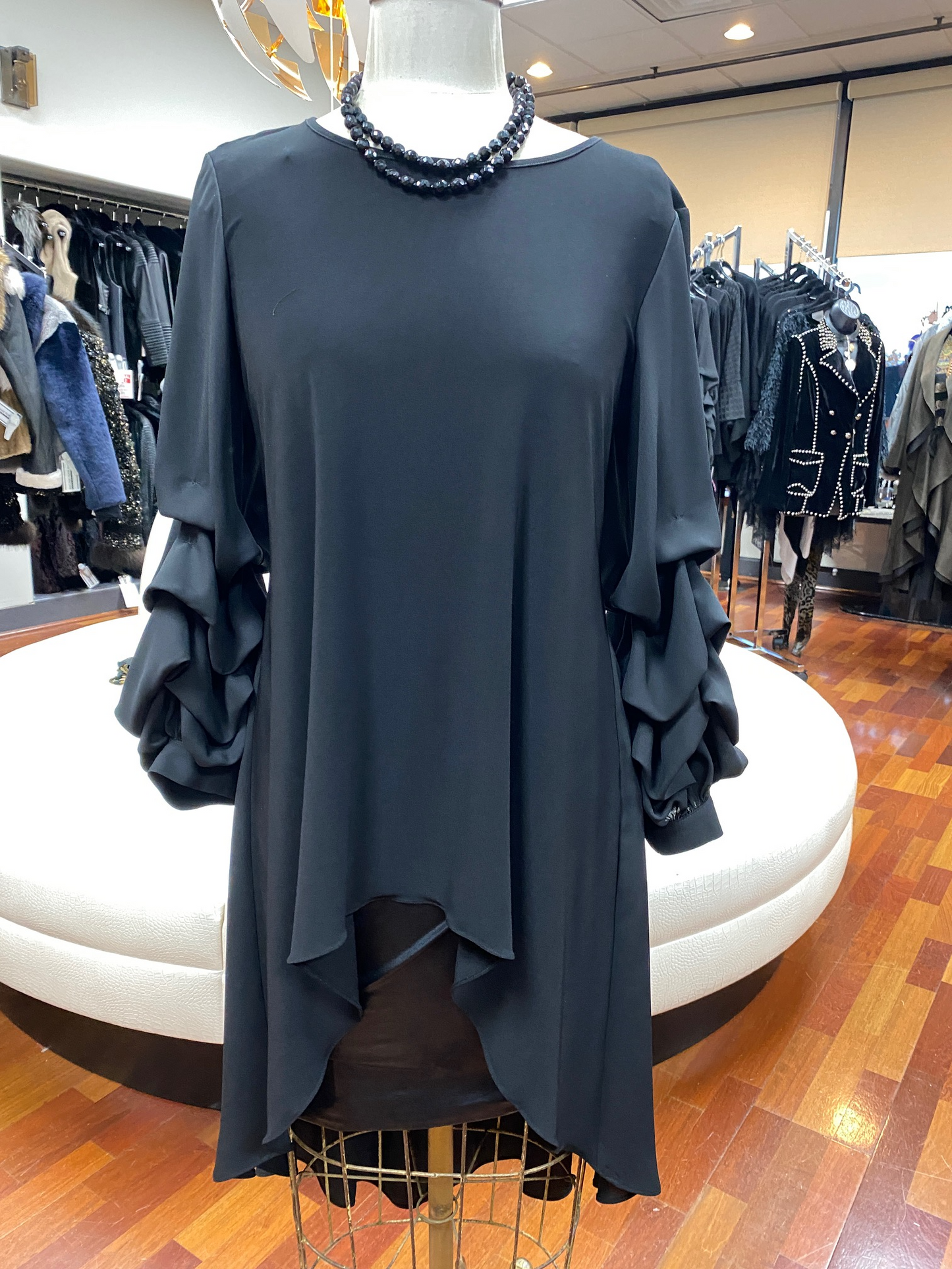 Frank Lyman Black Tunic Top
