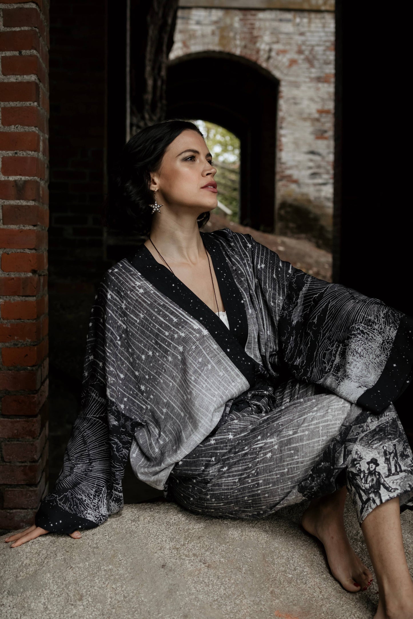 Market of Stars Stargazer Pixie Duster Cropped Kimono w/ Falling Stars O/S