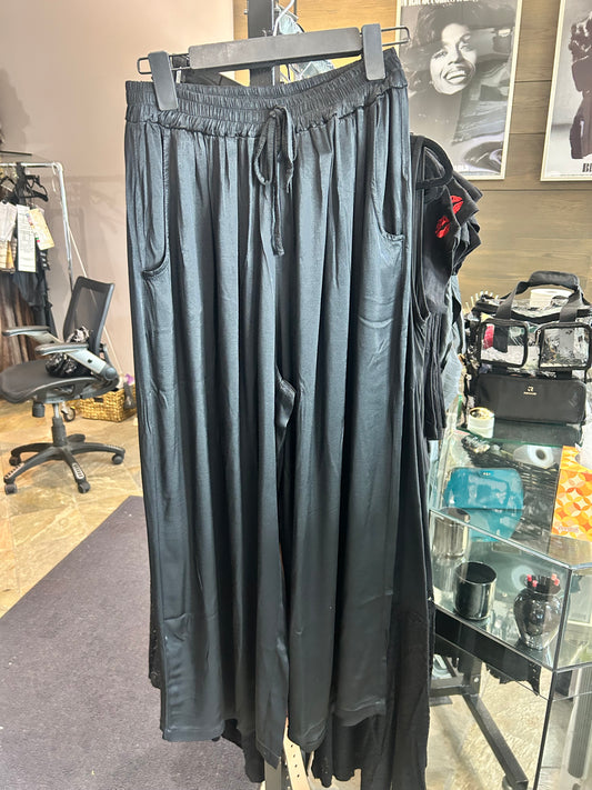 Elle Satin V Neck Short Sleeve Top / Draw String Wide Leg Pant Set