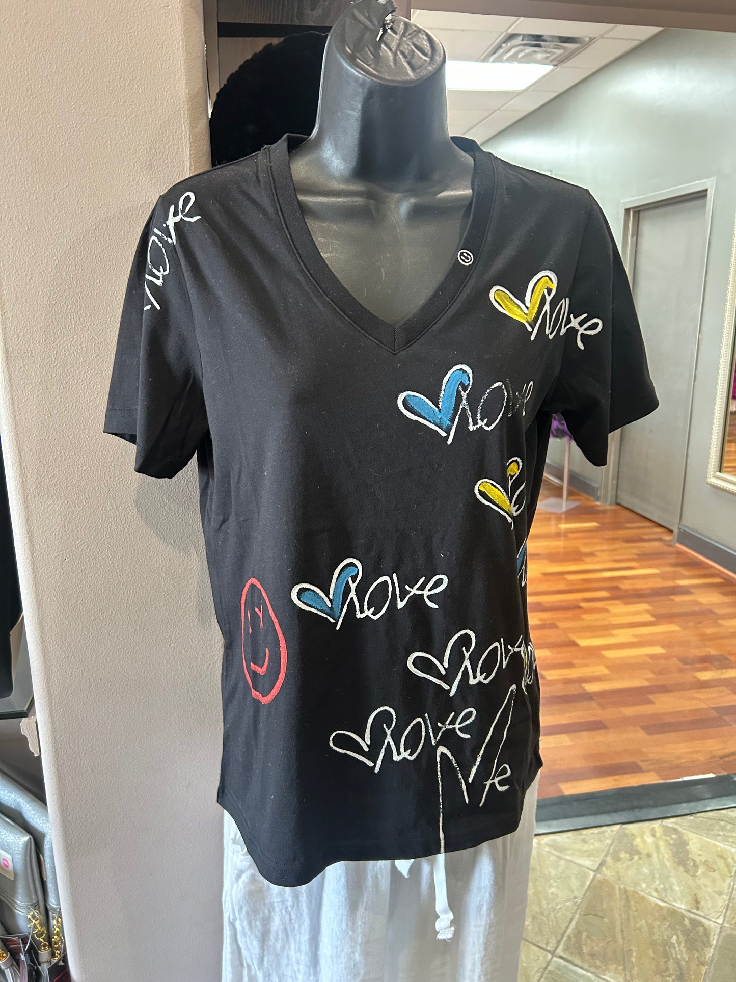 Just Madison Apparel Black V-Neck T-Shirt w/ Love Top
