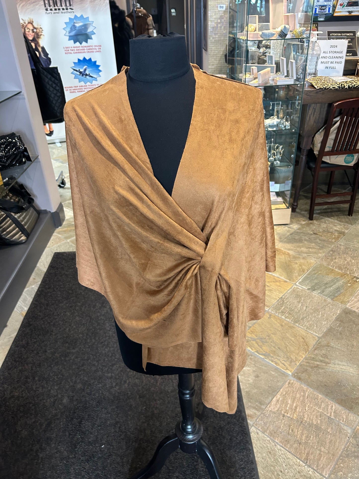 Ravel Fashion Ultrasuede Wrap O/S