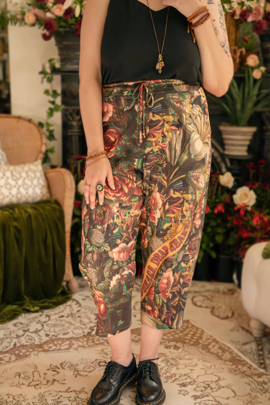 Market of Stars Courage Dear Heart Linen Cropped Artist Pant w/ Sacred Heart
